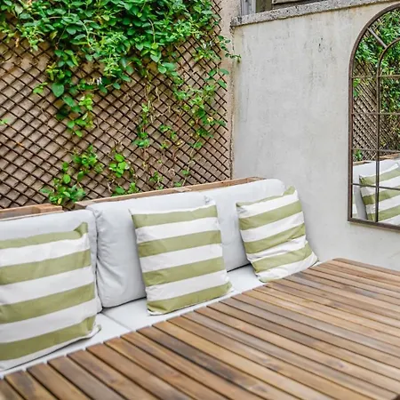 Holiday home Maison Simart